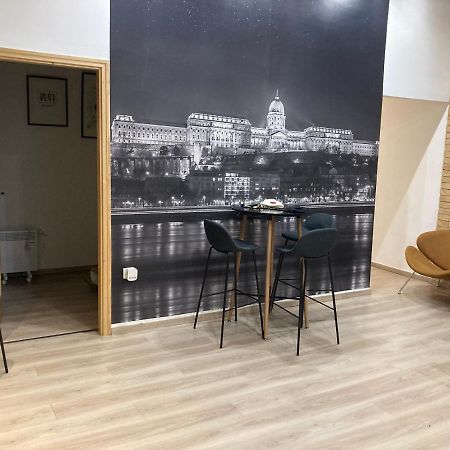 Roland Apartment Downtown - Korut Boedapest Buitenkant foto