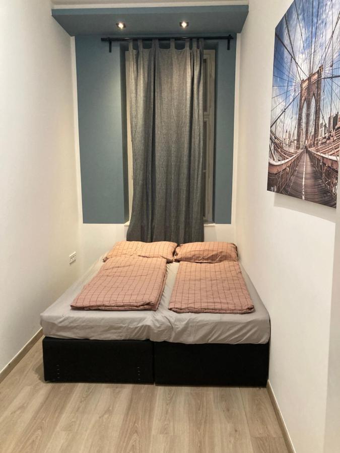 Roland Apartment Downtown - Korut Boedapest Buitenkant foto